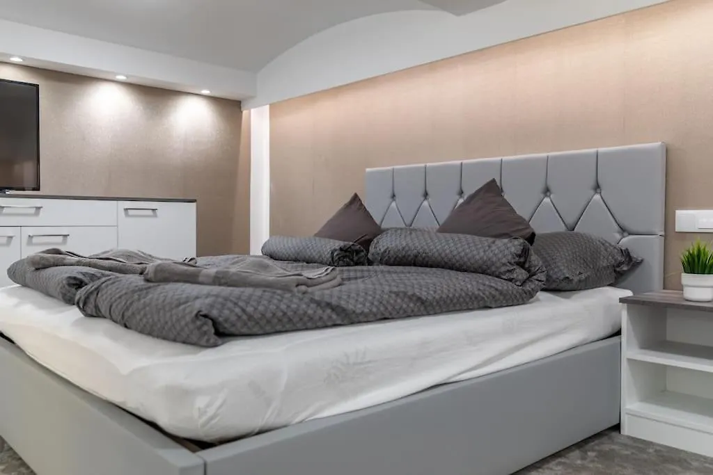 Larina Residence Budapest Apartment
